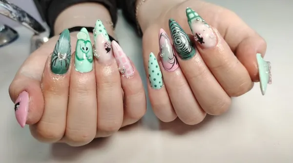 Halloween mint
